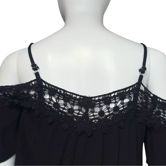Cold-Shoulder Crochet Top (S) - Picture 8 of 13
